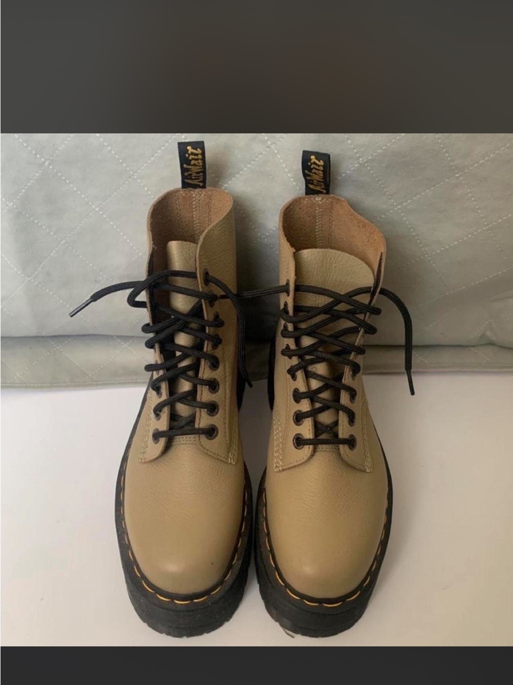 RARE Dr. Martens Women's Beige Lace-Up Platform Boots with Black Laces